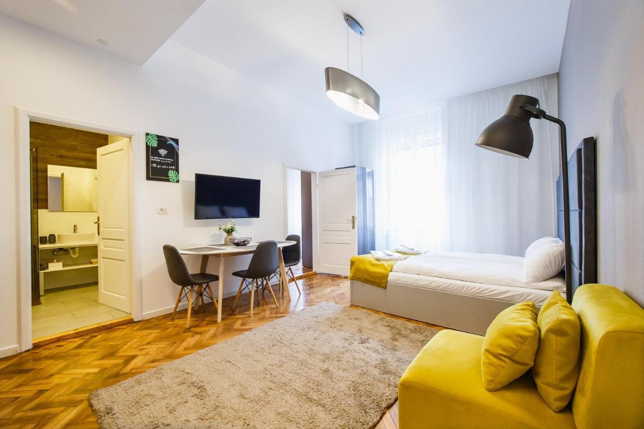 Eat It Cozy Downtown Apartments Oradea Exterior foto
